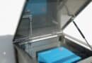 Paketbox mit Klappdach