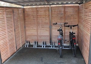 Alle Fahrradboxen abschließbar zusammengefasst